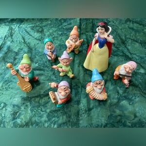 Vintage Snow White and seven dwarfs figurines